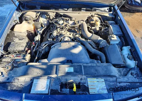 1997 Lincoln Town Car Signature из США, поврежденный, VIN 1LNLM82W7VY640468